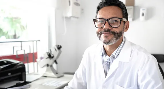 Practitioner Picture Alt : Dr Fabre Romain