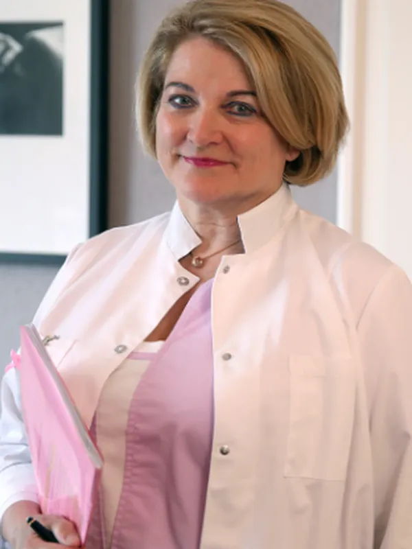 Photo of Dr. méd. Anne-Patricia Brunelli Roche
